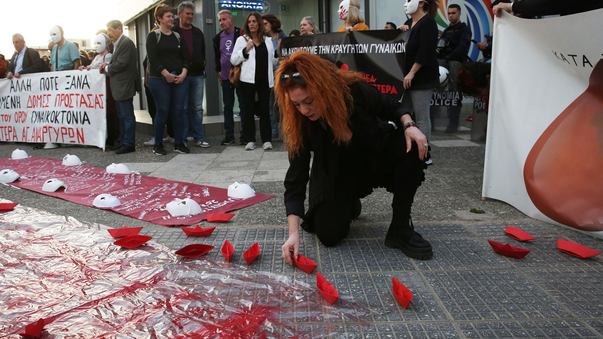 Κατατέθηκε τροπολογία για καθιέρωση του όρου γυναικοκτονία