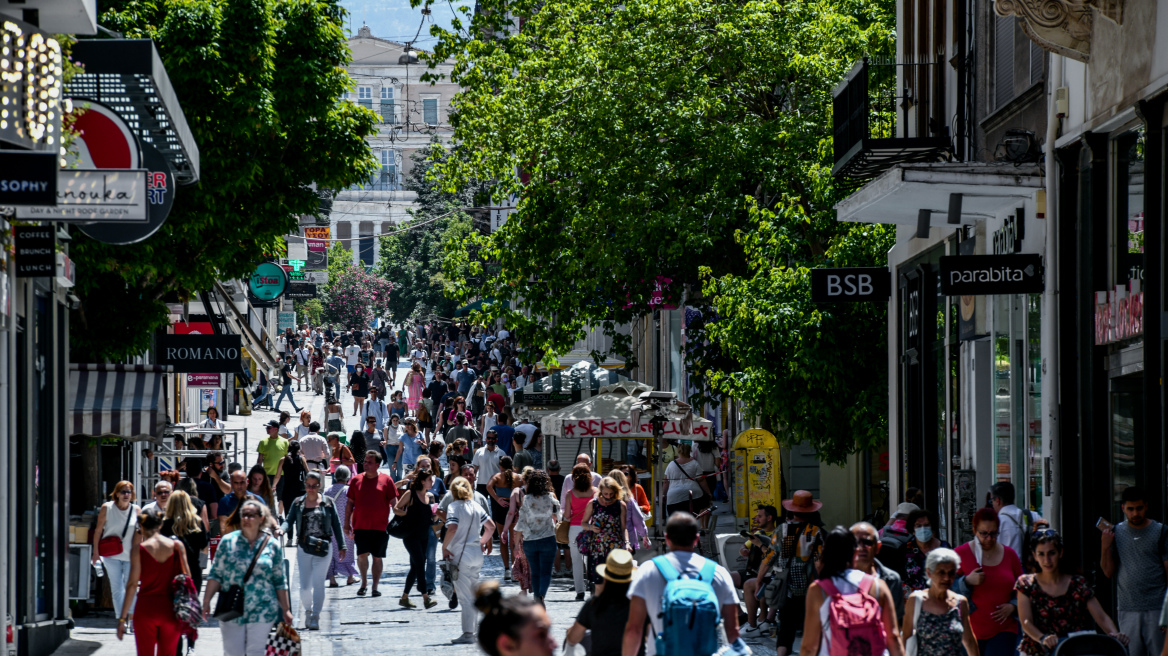 Ποιες Κυριακές θα είναι ανοιχτά τα καταστήματα τον Ιανουάριο – Πότε ξεκινούν οι χειμερινές εκπτώσεις