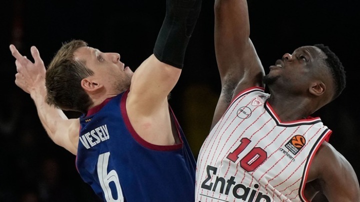 Χωρίς πίεση για το 2-0 με την Μπαρτσελόνα ο Ολυμπιακός