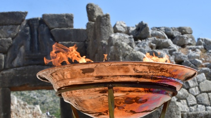 Η Ελλάδα αποχαιρετά σήμερα την Ολυμπιακή Φλόγα – Την παραδίδει στο «Παρίσι 2024»