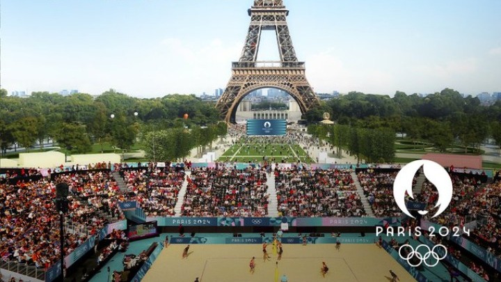 Βέβαιος για μεγάλη τελετή έναρξης ο Μακρόν