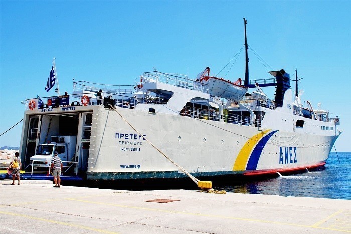 Πλειστηριασμοί: Στο “σφυρί” πλοία, ξενοδοχεία, “φιλέτα”