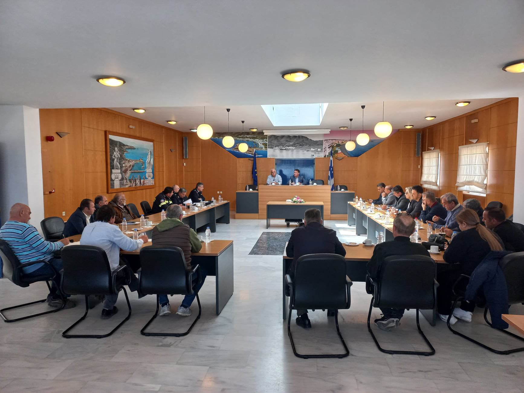 Ευρεία σύσκεψη στη Χερσόνησο για την οργάνωση της τουριστικής περιόδου