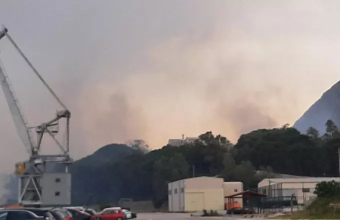 Υπό έλεγχο η φωτιά στο Ναύσταθμο της Σούδας