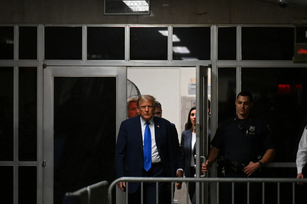 Πολιτική δίκη Τραμπ: «Ενορχήστρωσε εγκληματικό σχέδιο για να αλλοιώσει τις εκλογές του 2016», λέει ο εισαγγελέας