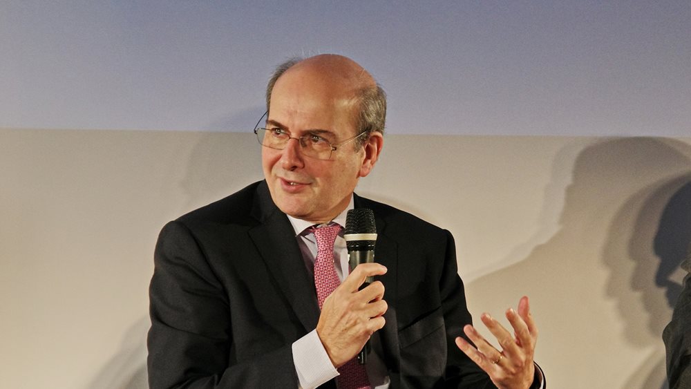 Χατζηδάκης: Ανοίγει η πλατφόρμα για αποζημιώσεις σε επαγγελματίες τουρισμού