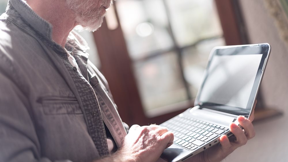 Δημογραφικό πρόβλημα: Οι συνέπειες για την οικονομία – Πώς μπορεί να απενεργοποιηθεί η “βόμβα” – Τα μέτρα στο τραπέζι