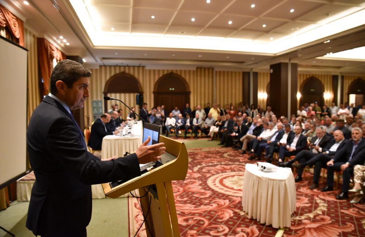 Αυγενάκης από Λάρισα: Το ΥΠΑΑΤ έχει καταβάλει 569 εκατ. ευρώ για τη Θεσσαλία