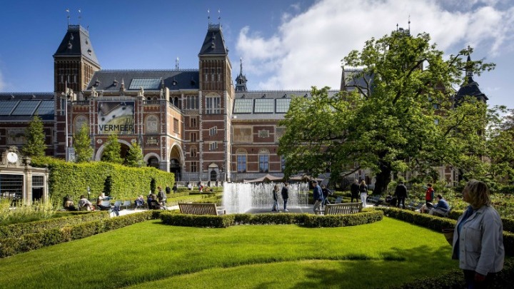 Μισό εκατομμύριο για μια θέση στο Άμστερνταμ;