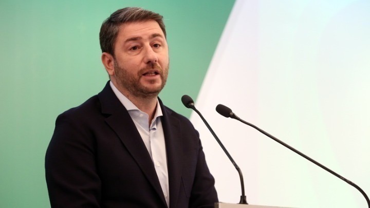 Συνάντηση Ανδρουλάκη με διανομείς στη Θεσσαλονίκη