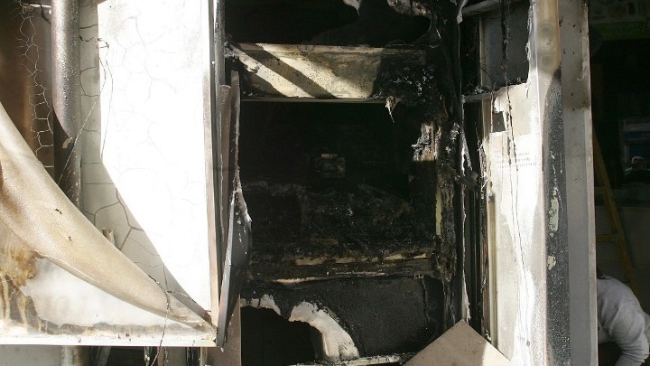 Πάτρα: Άγνωστοι ανατίναξαν μηχάνημα ΑΤΜ