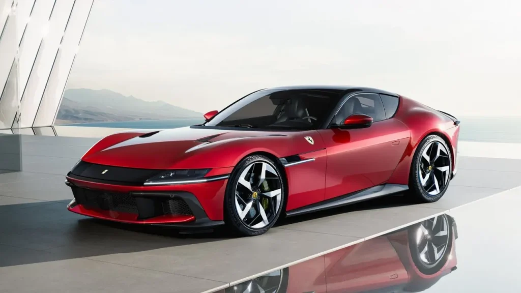 Κορυφαία Ferrari παραγωγής η 12cilindri