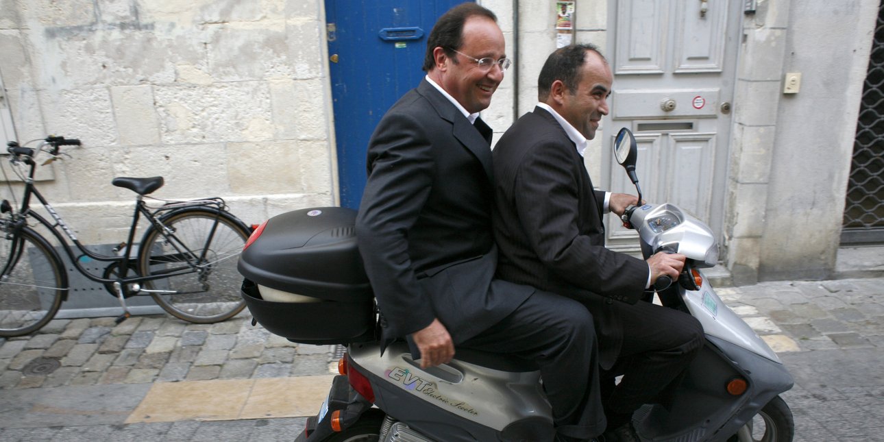 Πόσο πουλήθηκε το … ερωτικό σκούτερ του Ολάντ
