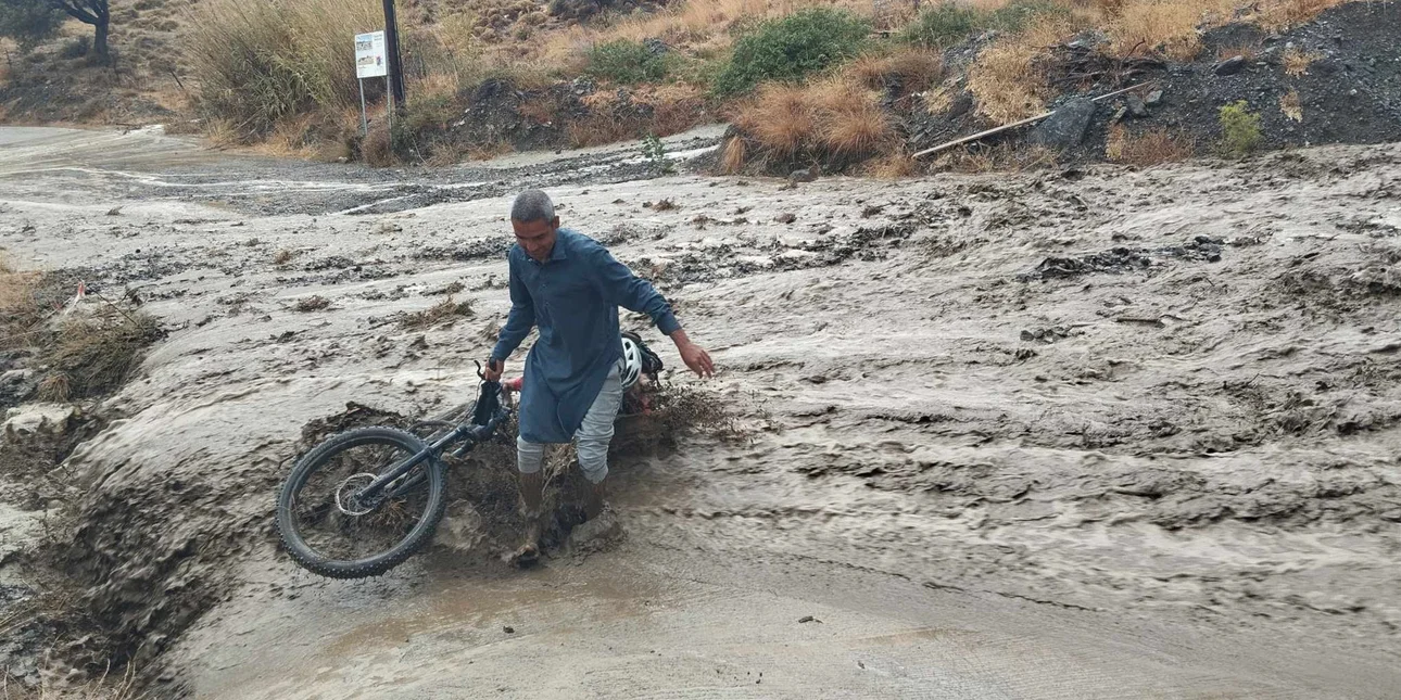 Τουρίστρια κινδύνευσε από χείμαρο