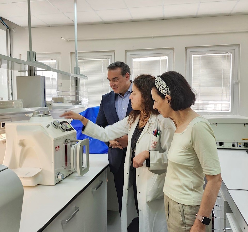 Στη δημόσια τράπεζα ομφαλικών βλαστοκυττάρων Κρήτης ο Γιώργος Ματαλλιωτάκης