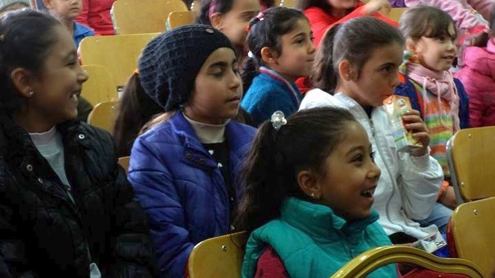 Στα θρανία πάνω από 25.000 πρόσφυγες στην Ελλάδα