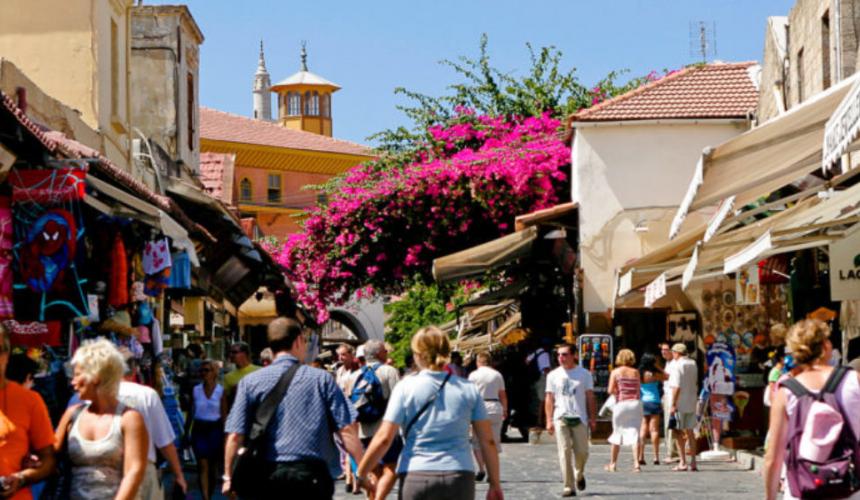 Στην… Τουριστική κορυφή η Κρήτη