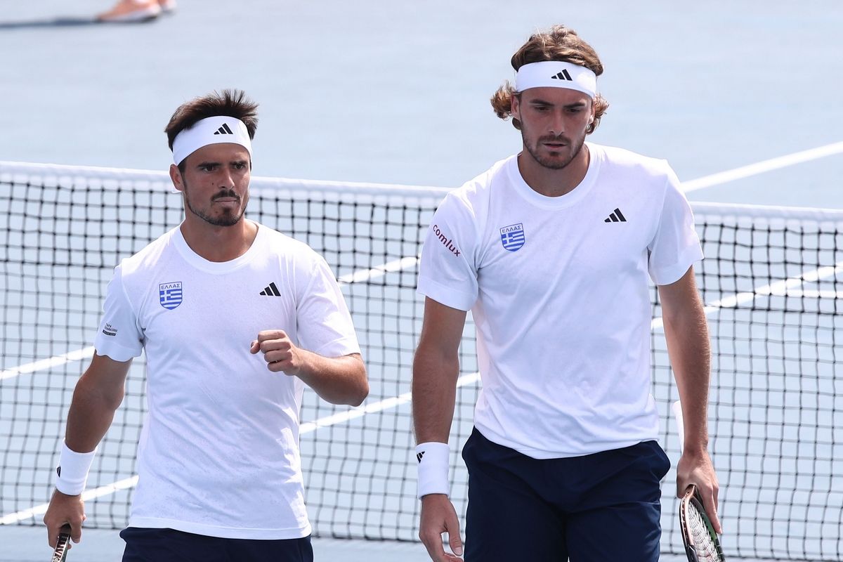 Roland Garros: Πέτρος και Στέφανος Τσιτσιπάς κάνουν πρεμιέρα στο διπλό του τουρνουά