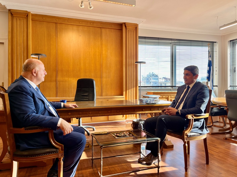 Αυγενάκης στην παράδοση – παραλαβή του ΥΠΑΑΤ: Απομένει ακόμα σκληρή δουλειά για τους αγρότες