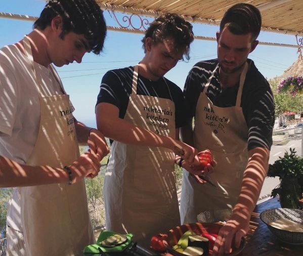 Όταν η βασιλική οικογένεια φτιάχνει… γεμιστά με τη Νεκταρία Κοκκινάκη
