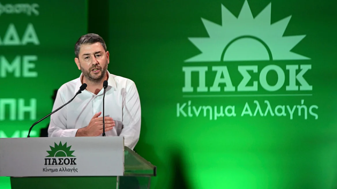 ΠΑΣΟΚ: Σε θέσεις μάχης μία ημέρα πριν την κρίσιμη συνεδρίαση