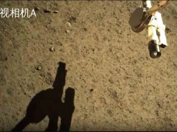 Αποσεληνώθηκε το κινεζικό σκάφος Chang’e 6 από τη σκοτεινή πλευρά της Σελήνης