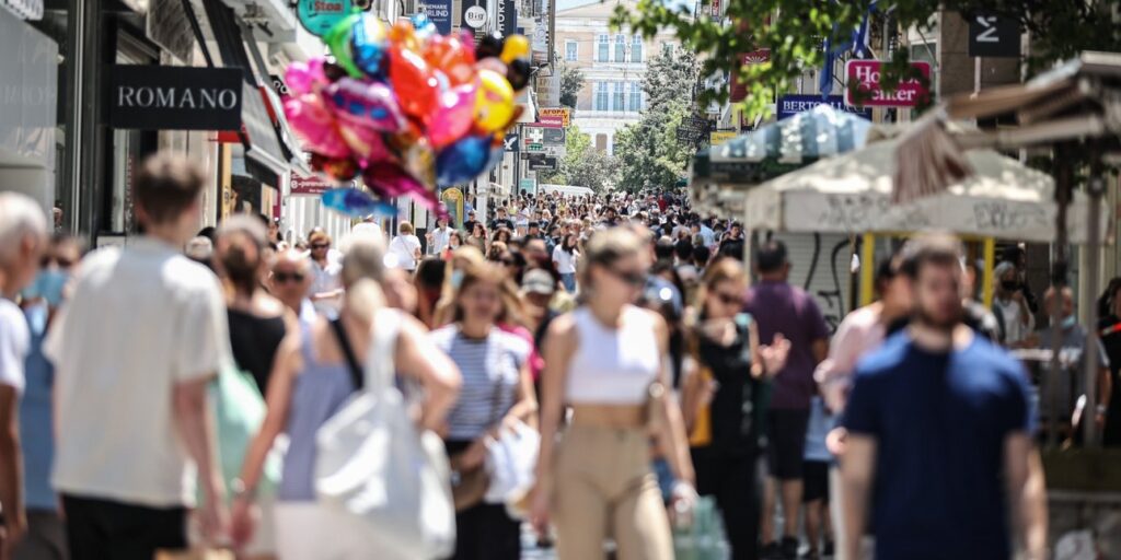 175 ημέρες δουλειάς χρειάζονται για να πληρωθούν ετήσιοι φόροι και εισφορές!