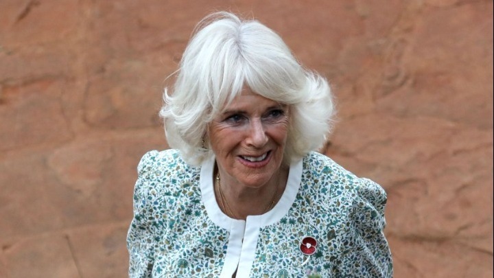 Ποιο βιβλίο προτείνει η λέσχη της βασίλισσας Καμίλα