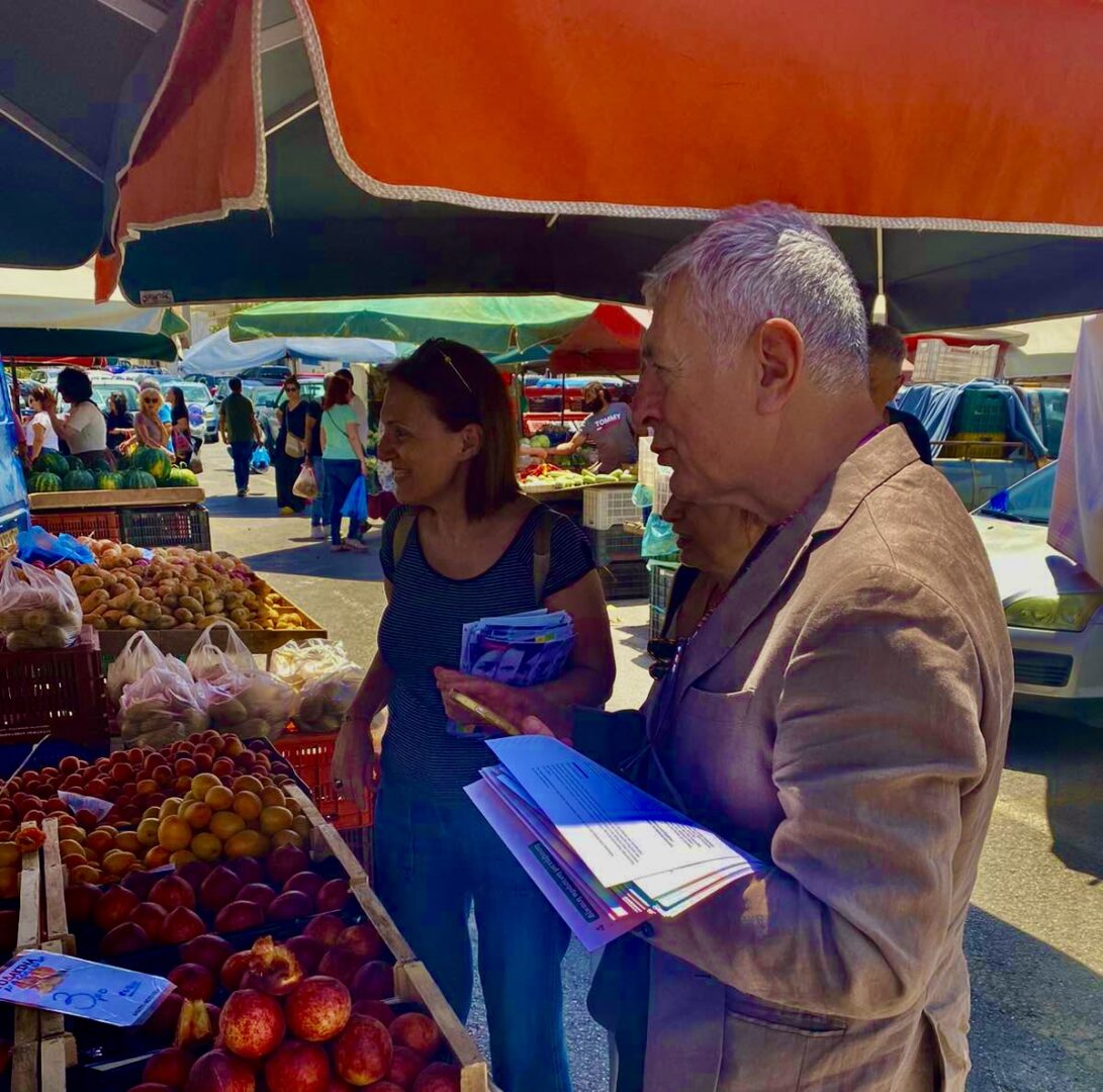 Στη λαϊκή των Πατελών ο Στέλιος Κούλογλου
