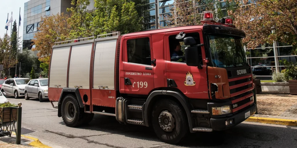 Στο νοσοκομείο μαμά και παιδί μετά από πυρκαγιά