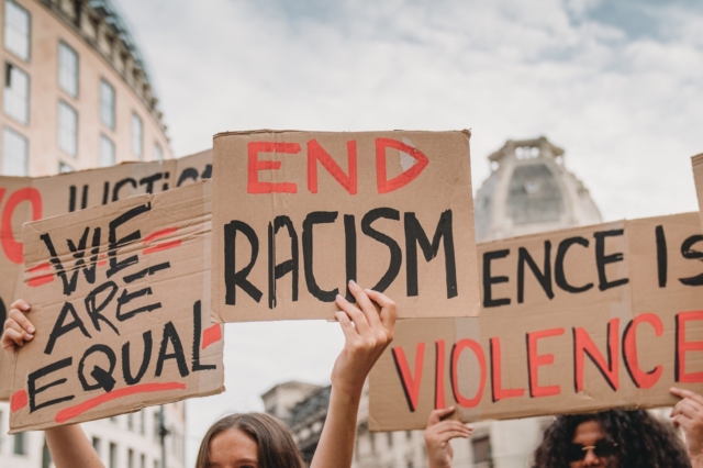 Γαλλία: Αύξηση σε όλες τις μορφές ρατσισμού το 2023