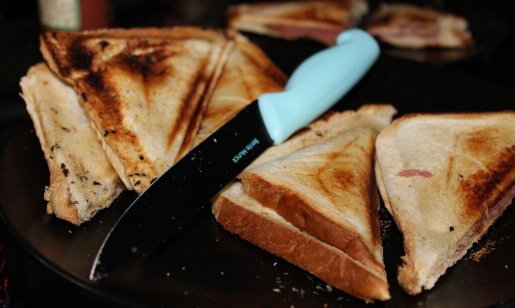 Σε πανάκριβο σνακ εξελίσσεται το τοστ