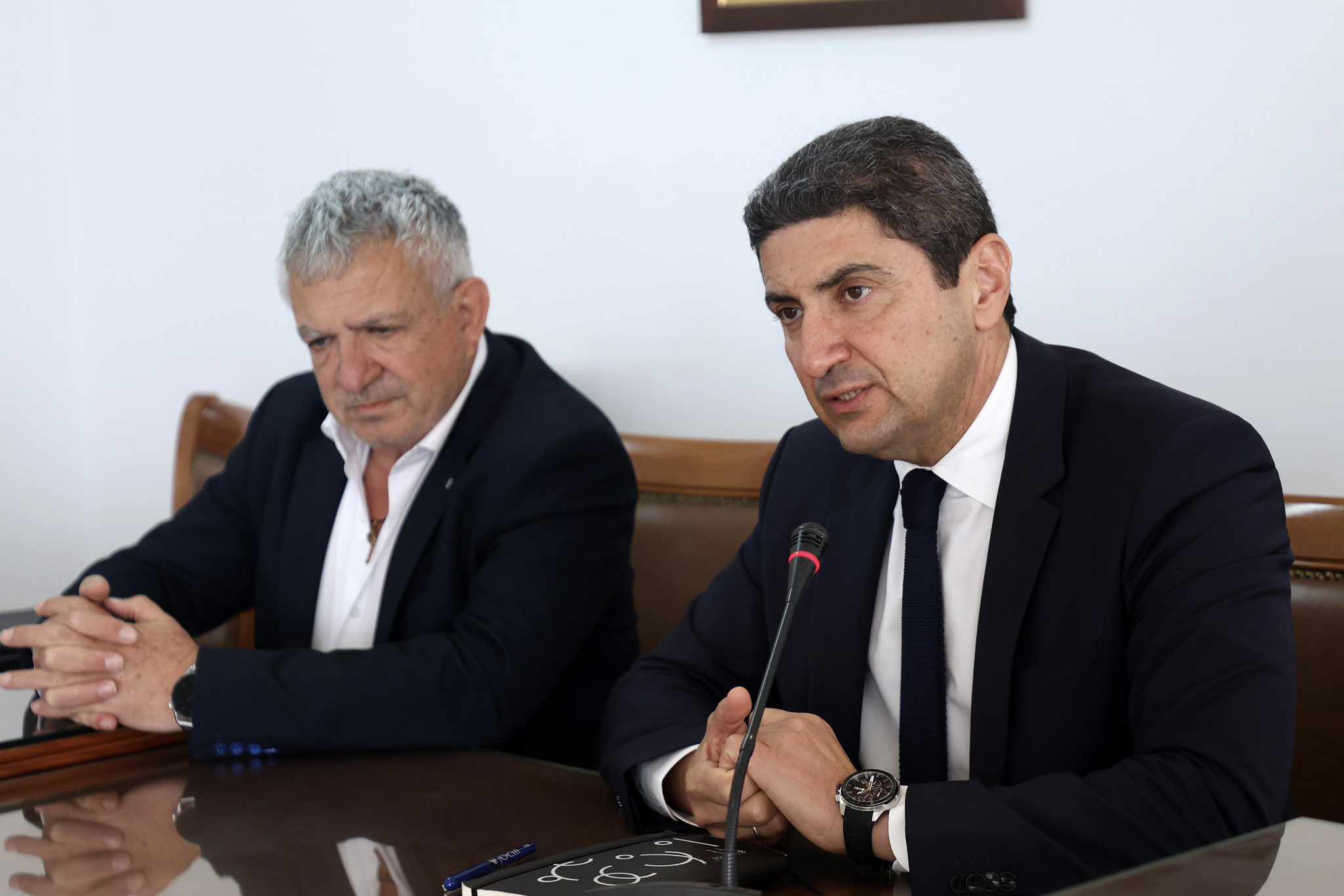 Ο Δήμαρχος Φαιστού ευχαριστεί για την προσφορά του τον Λευτέρη Αυγενάκη