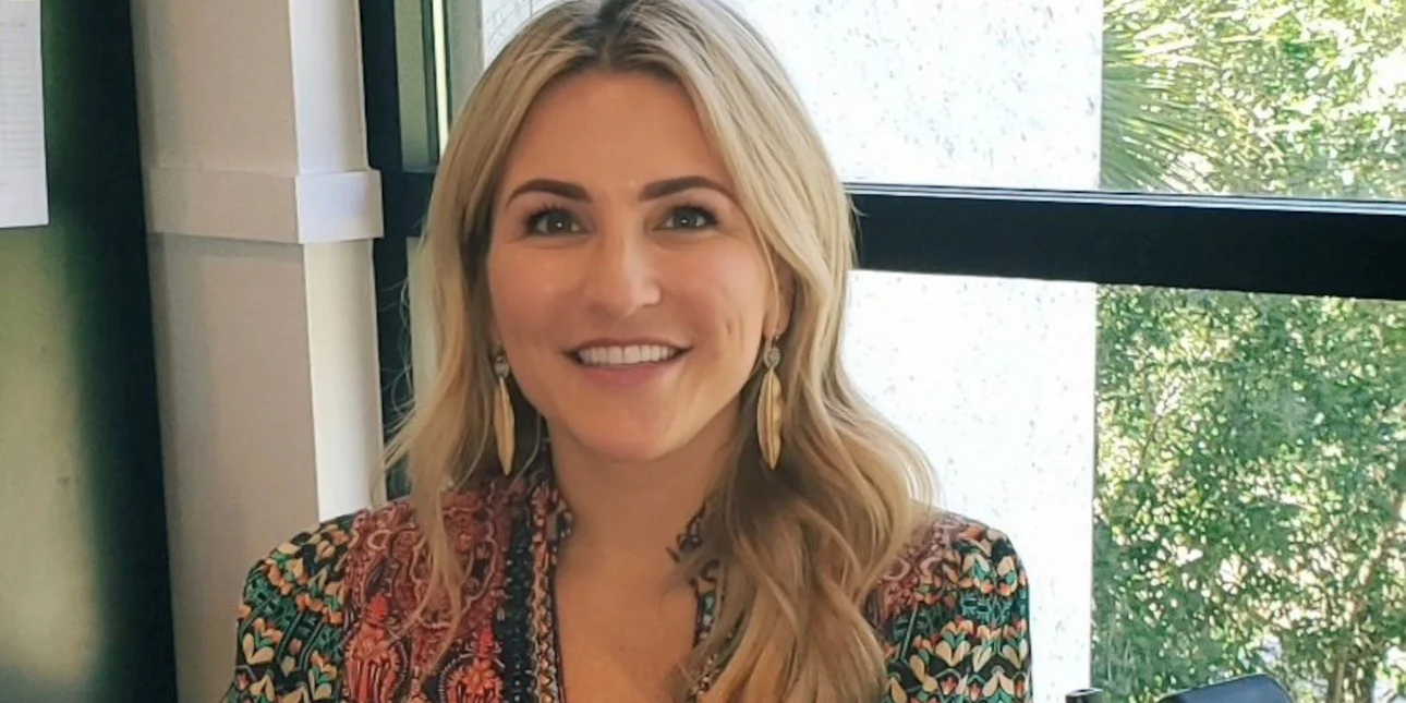 Πώς έβγαινε ραντεβού πρώην κατάσκοπος της CIA