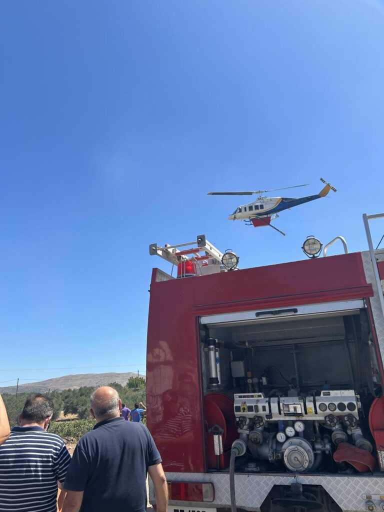 Χωρίς ανησυχία οι φωτιές σε Προφήτη Ηλία και Θραψανό