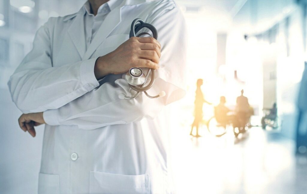 Ιδιώτες γιατροί: Μόλις 20 ανταποκρίθηκαν στο κάλεσμα για εφημερίες στο ΕΣΥ