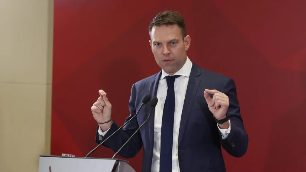 Ο Στέφανος Κασσελάκης δεν κατάλαβε σε ποιο κόμμα ήταν πρόεδρος