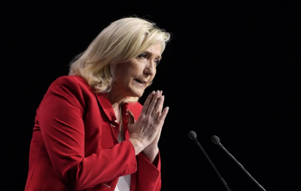 Γαλλία: Η επικεφαλής της ακροδεξιάς, Μαρίν Λεπέν καταδικάστηκε για κατάχρηση κεφαλαίων της Ε.Ε.