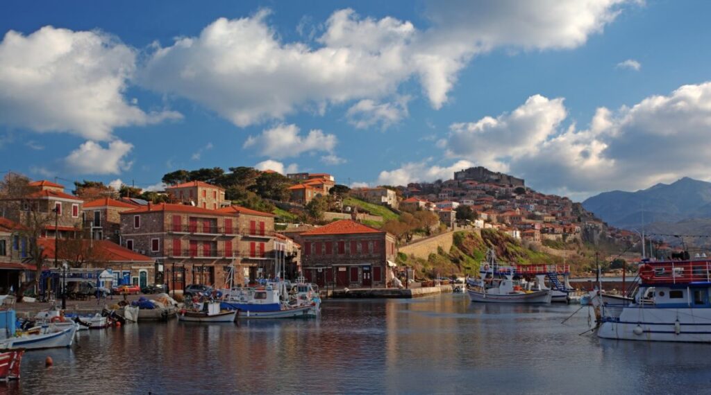 Οι υψηλές τιμές φέρνουν τουρίστες από την Τουρκία στην Ελλάδα