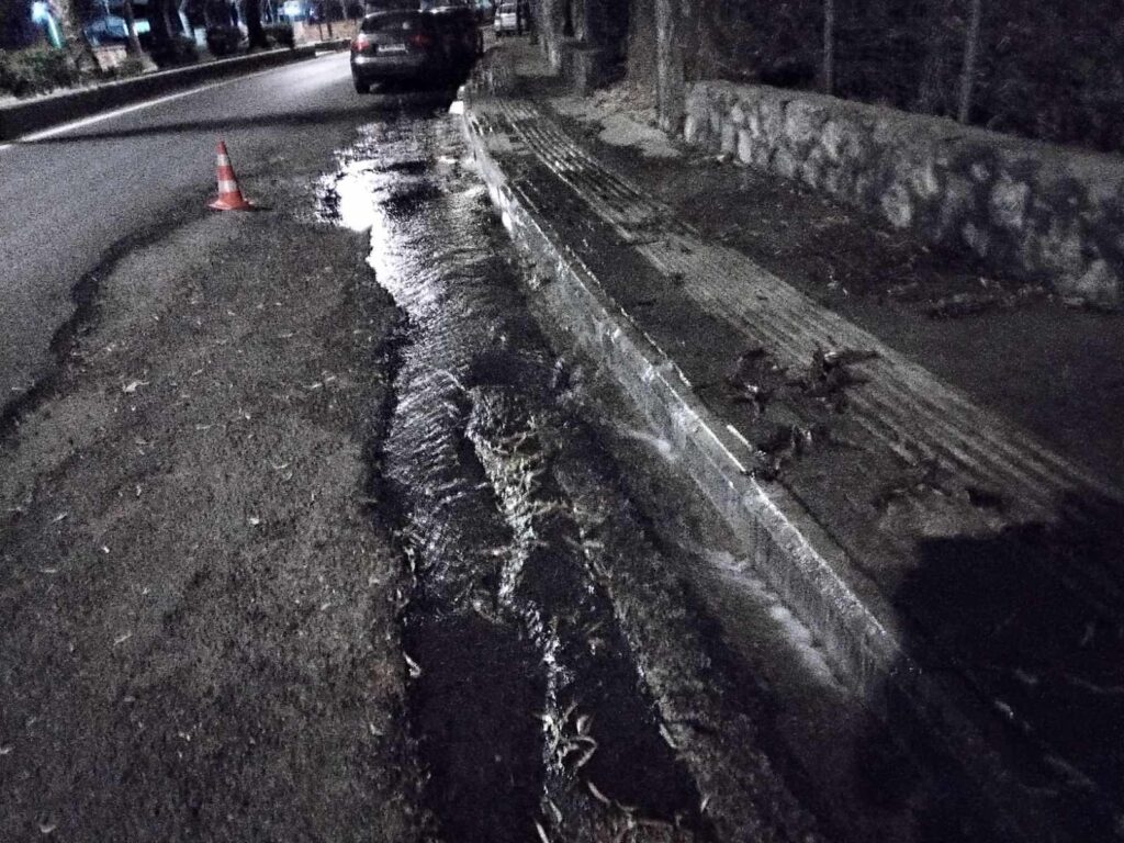 Διαρροή νερού στο Βενιζέλειο-Στο σημείο η ΔΕΥΑΗ μετά τη δημοσιοποίηση του προβλήματος από το Θέμα Κρήτης 103,1