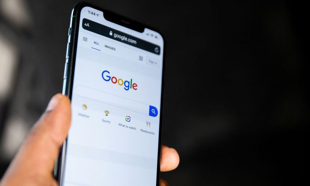 Google: Αν δείτε αυτή την «κόκκινη γραμμή» στην οθόνη αλλάξετε αμέσως τους κωδικούς σας
