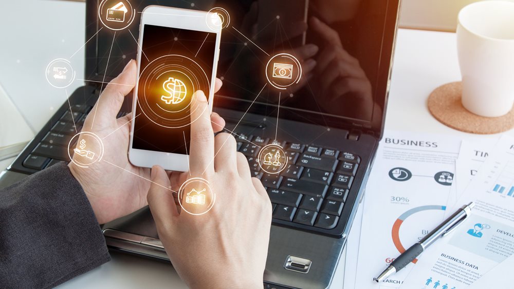 Τράπεζες: Το e-banking χρησιμοποιεί ένας στους δύο Έλληνες – Τι δείχνει έρευνα