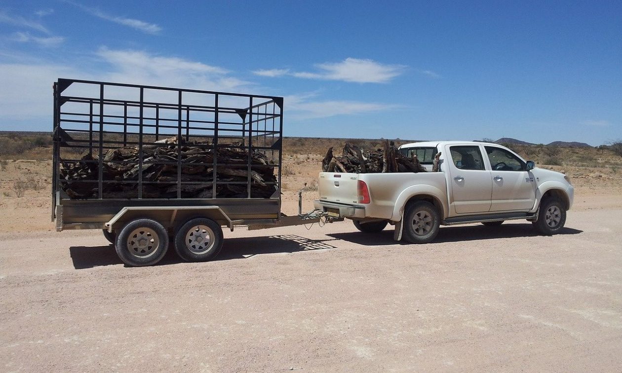 Τελευταία ρύθμιση έως το τέλος του 2024 για έκδοση αδειών και πινακίδων για ρυμουλκούμενα – τρέιλερ