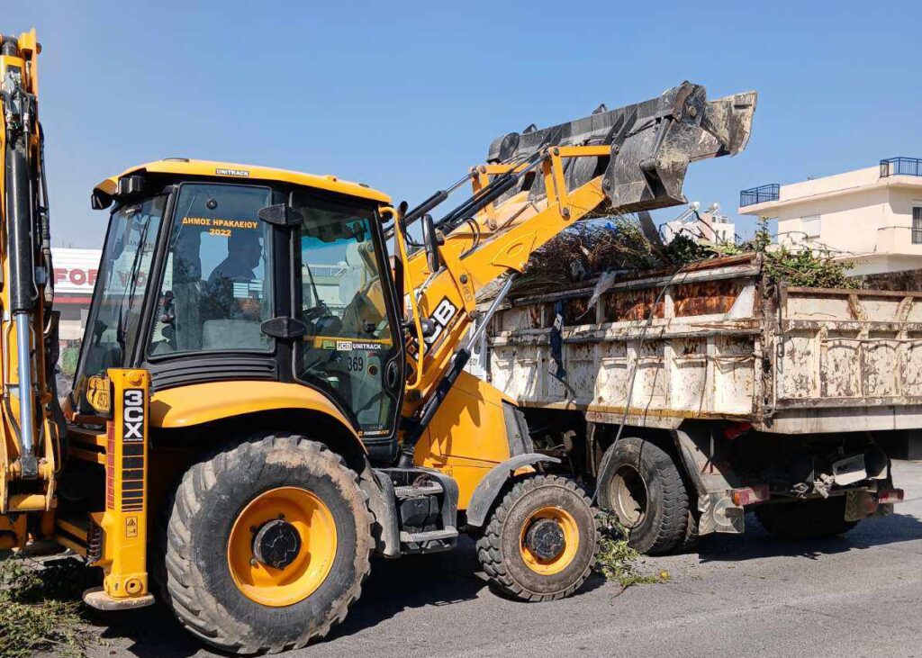 Στη… μάχη κατά των παράνομων χωματερών