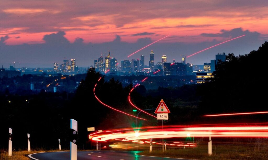 Έρευνα: Η φωτορύπανση συσχετίζεται με τον κίνδυνο εμφάνισης Αλτσχάιμερ