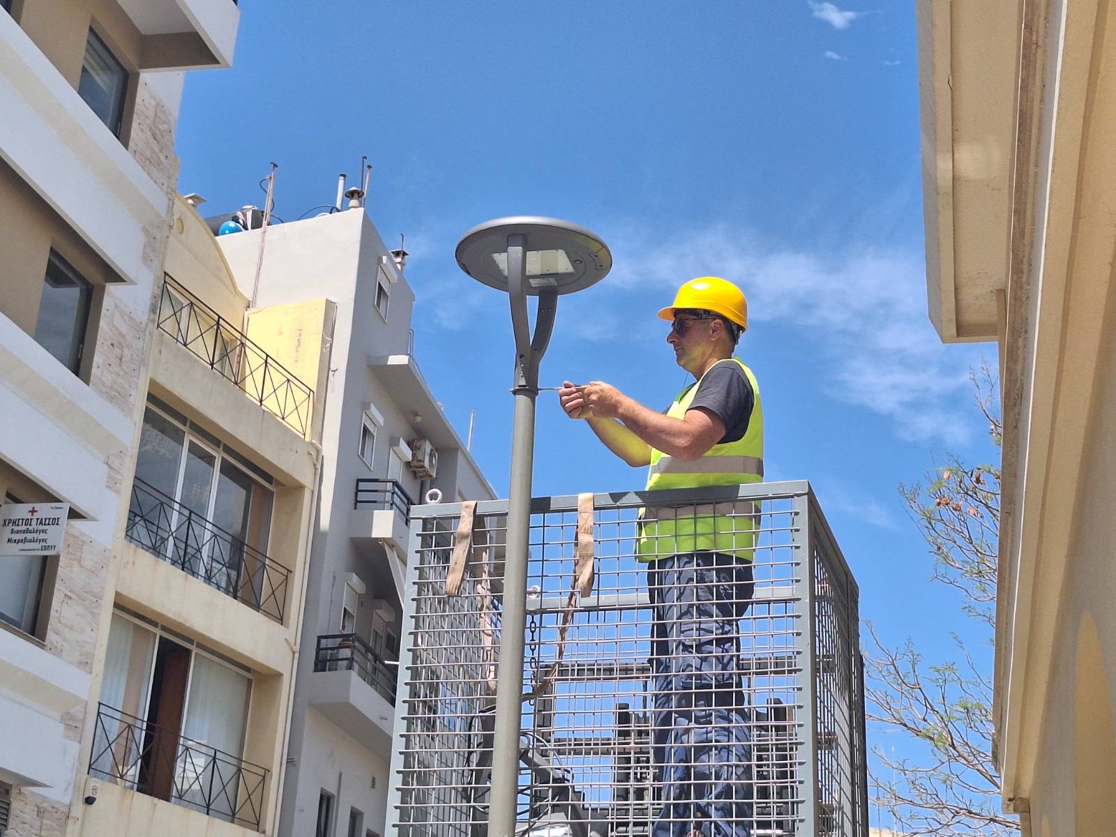 Ηράκλειο: Ενισχύεται το τμήμα ηλεκτροφωτισμού