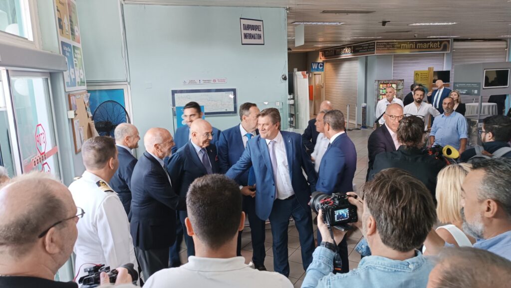 «Κλικ» από την εκδήλωση παράδοσης-παραλαβής για το λιμάνι του Ηρακλείου (Photos)