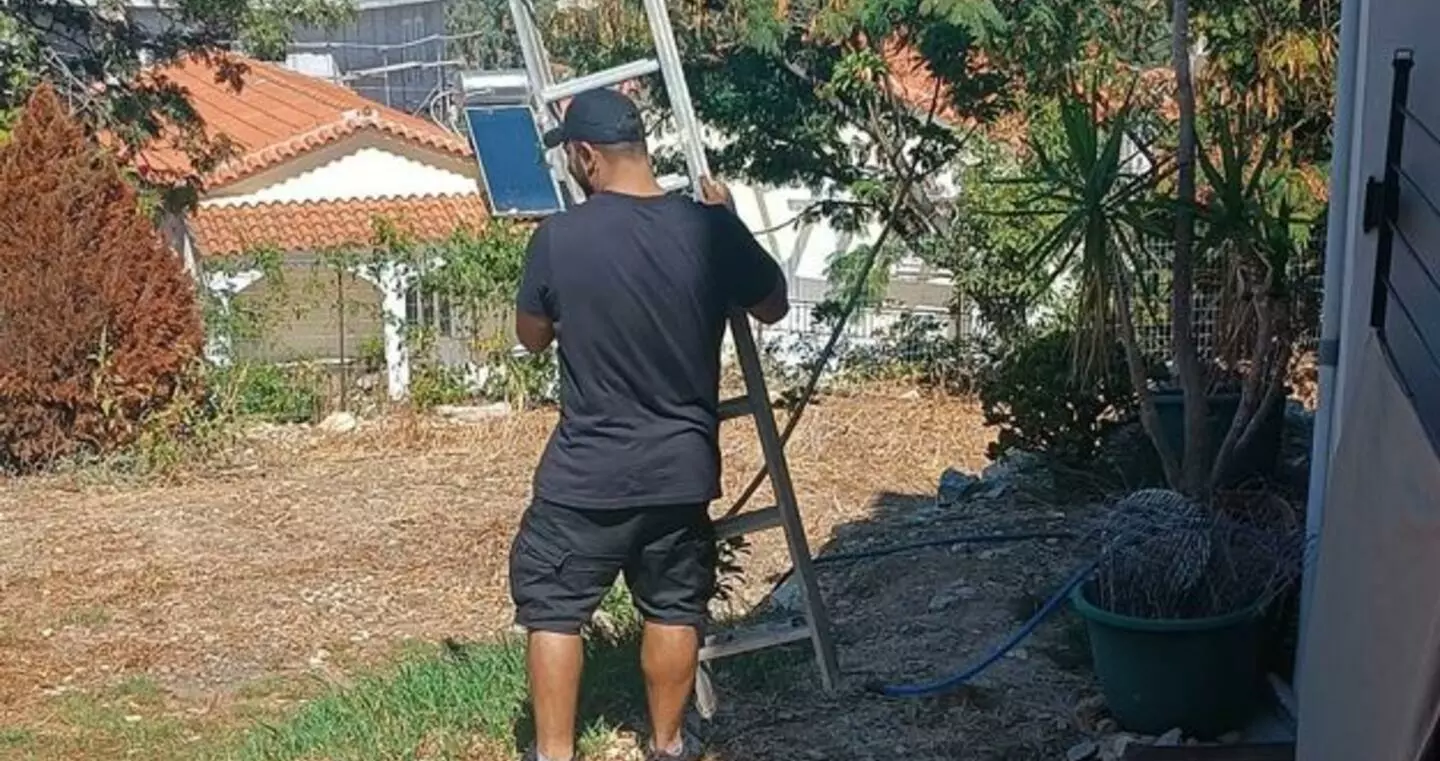 Γυναίκα στα Χανιά κατέγραψε άνδρα που προσπαθούσε να μπει στο σπίτι της (Video)