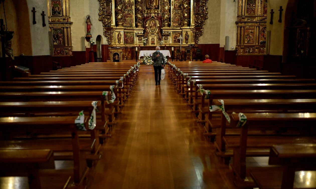 Σκάνδαλο στην Καθολική Εκκλησία: Τα πρόσωπα της «ιερής» μπίζνας με το «ένοχο» παρελθόν