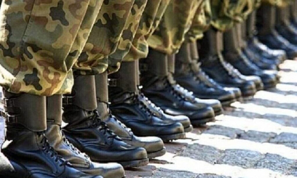 Στρατιωτική θητεία: «Κλείδωσαν» οι αλλαγές – Τι περιμένει τους νέους φαντάρους